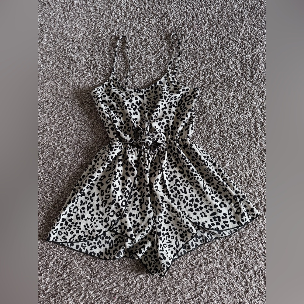 Polly & Esther Black and White Animal Print Top